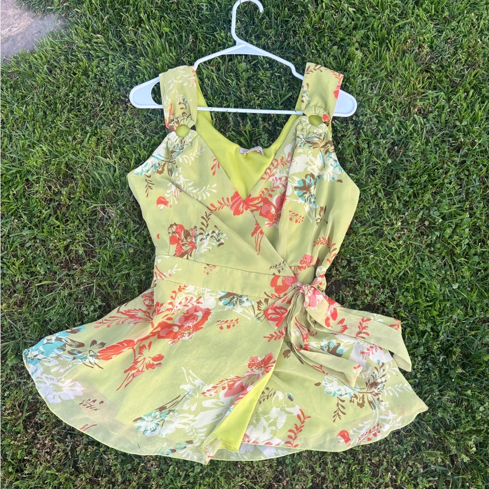 Floral Green Sleeveless Blouse